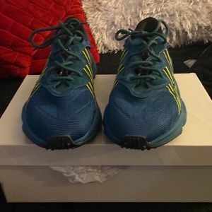 Push’s T Ozweego Size 10 Mint condition!